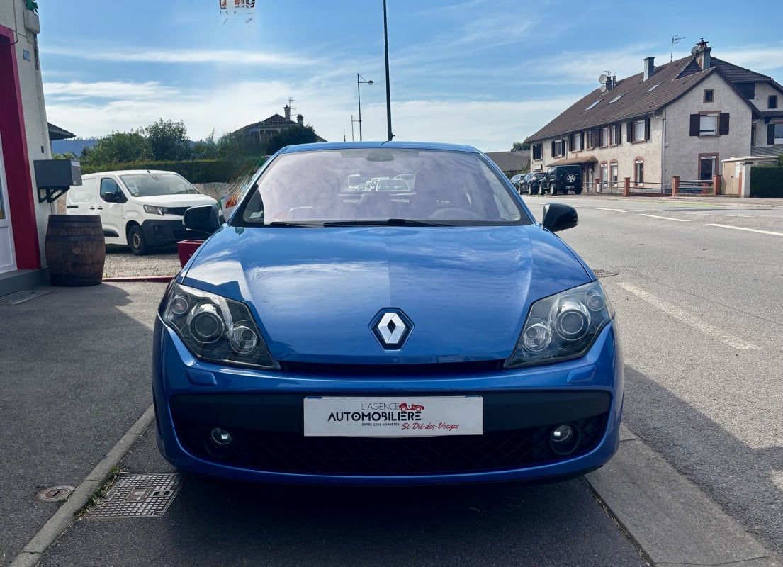 Renault Laguna III GT 2.0 dCi 16V 4Control 178 ch Attache remorque amovible — 2