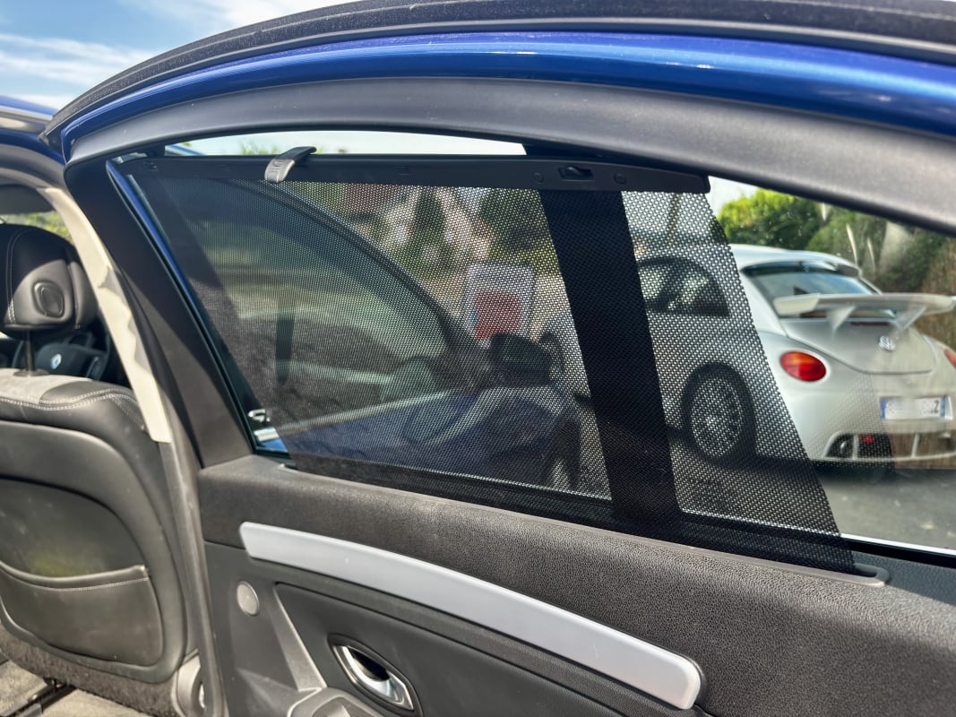 Renault Laguna III GT 2.0 dCi 16V 4Control 178 ch Attache remorque amovible — 35