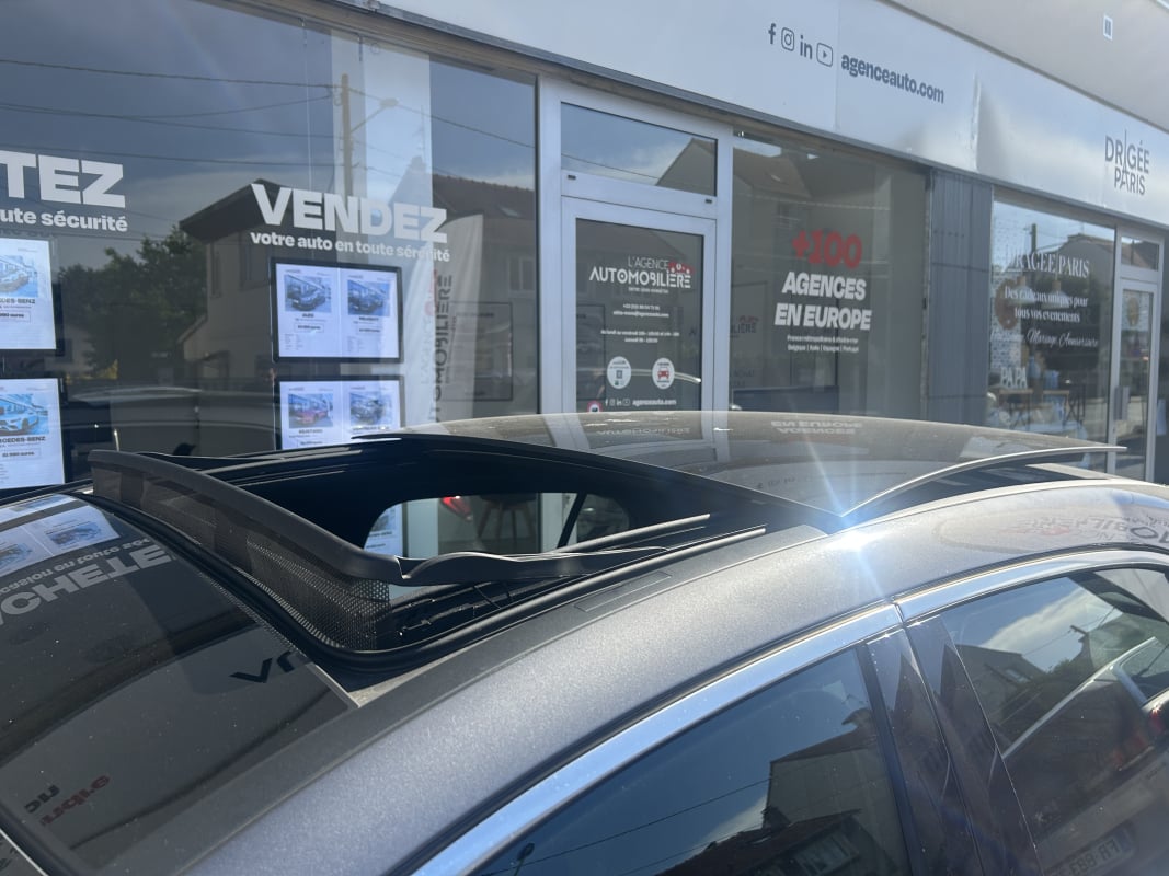 Mercedes-Benz Classe A 200 AMG LINE 163Ch - TOIT OUVRANT - PACK AMBIANCE — 22