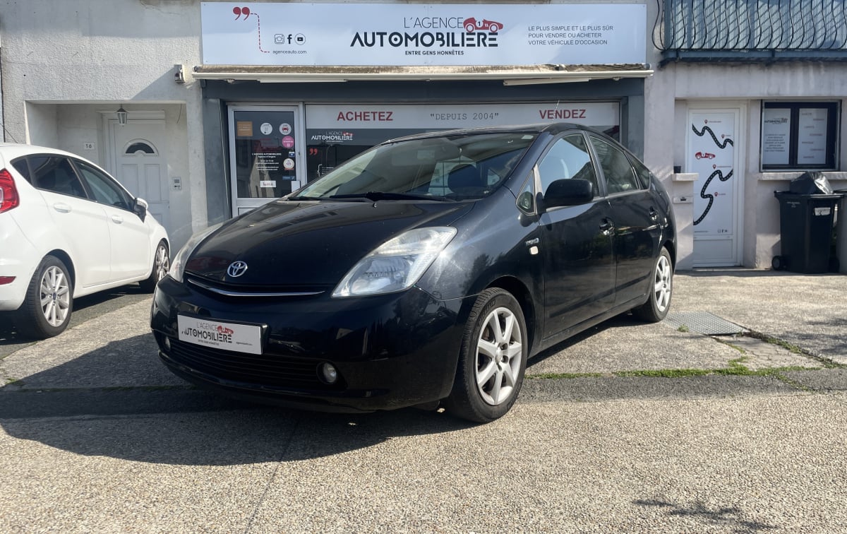 Toyota Prius II 1.5i 110cv 10ème Anniversaire - Suivi Toyota — 1