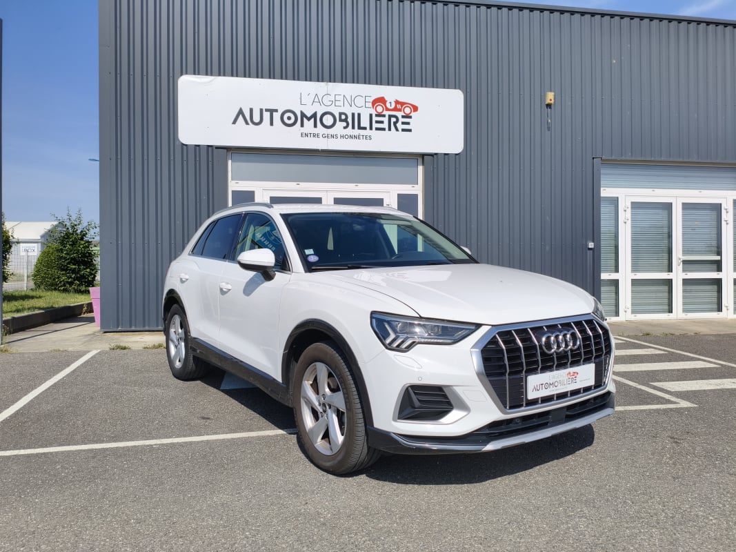 Audi Q3 1.5L 35 TFSI 150CH MHEV HYBRID S-TRONIC BVA - Caméra 360°