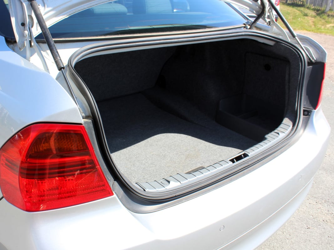 BMW Série 3 E90 325i 218 CH — 33