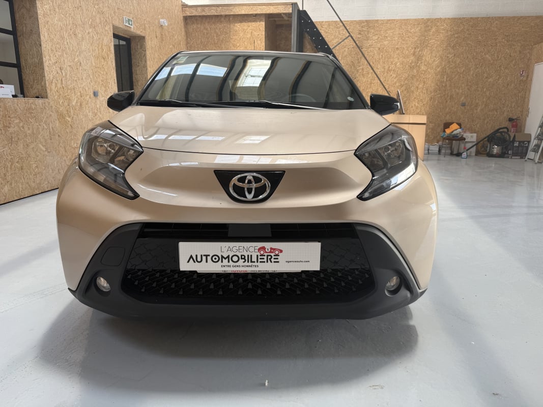Toyota Aygo X 1.0 VVTI 72CH DESIGN — 2