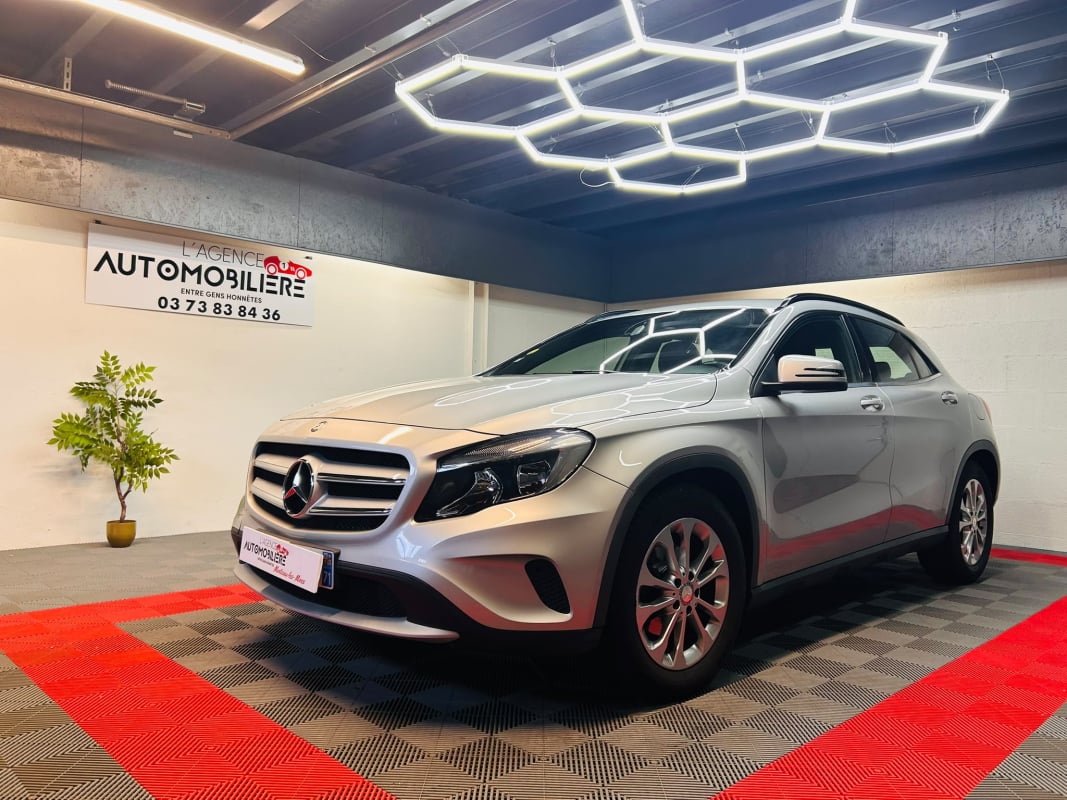 Mercedes-Benz Classe GLA 200 CDI 136 cv Inspiration – Garantie 12 Mois – Full Mercedes – Historique Disponible — 1