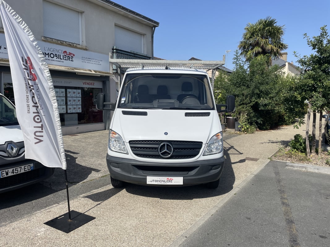 Mercedes-Benz Sprinter Plateau 43 515 CDI 2.2 D 150cv - Attelage Suivi Mercedes 1ère main 18 490 € HT — 2