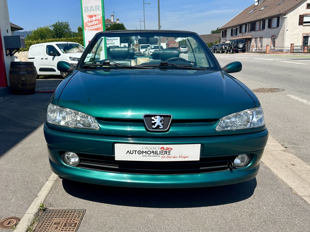 Peugeot 306 Cabriolet 1.6 i 90 ch ROLAND GARROS — 2