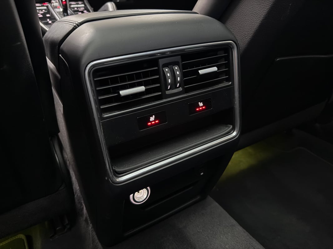 Porsche Cayenne COUPÉ 3.0 E-HYBRID AWD 462 Ch - PACK CHRONO - TVA RECUPERABLE — 34