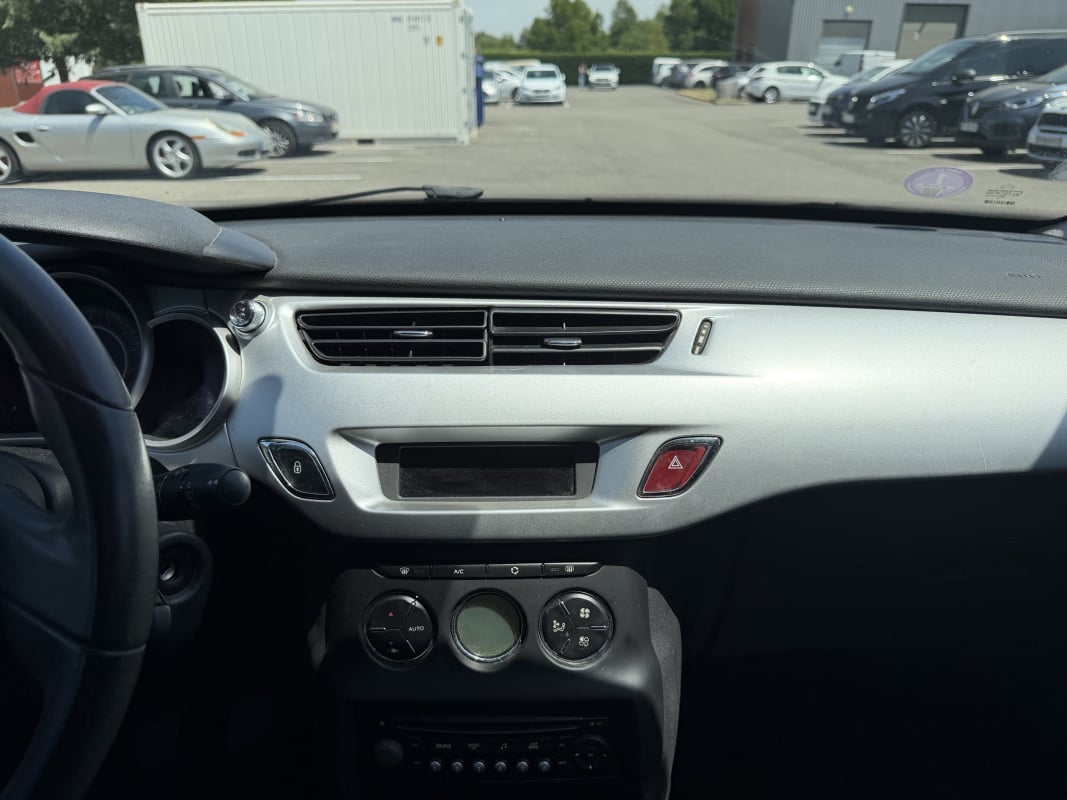 Citroen C3 1.4i 75cv Exclusive — 25