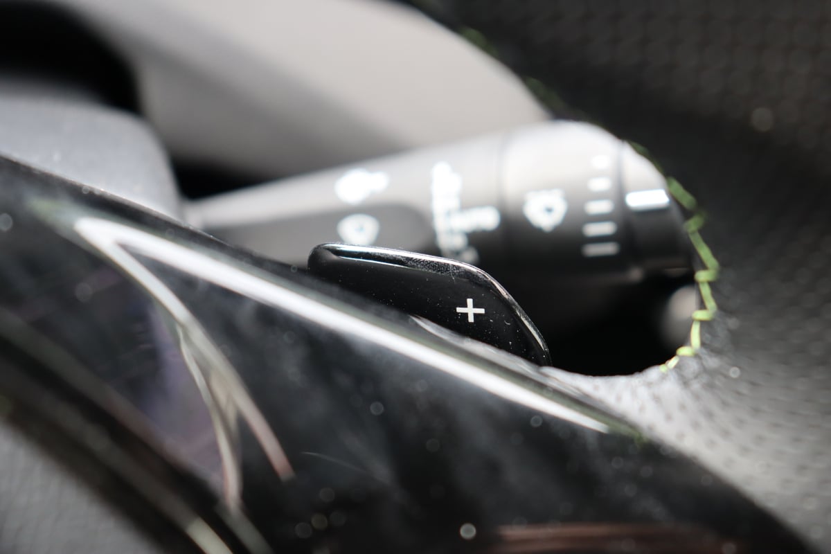 Peugeot 408 e-408 210 GT (58 kWh - TVA récupérable, Toit ouvrant, Focal, CarPlay) — 36
