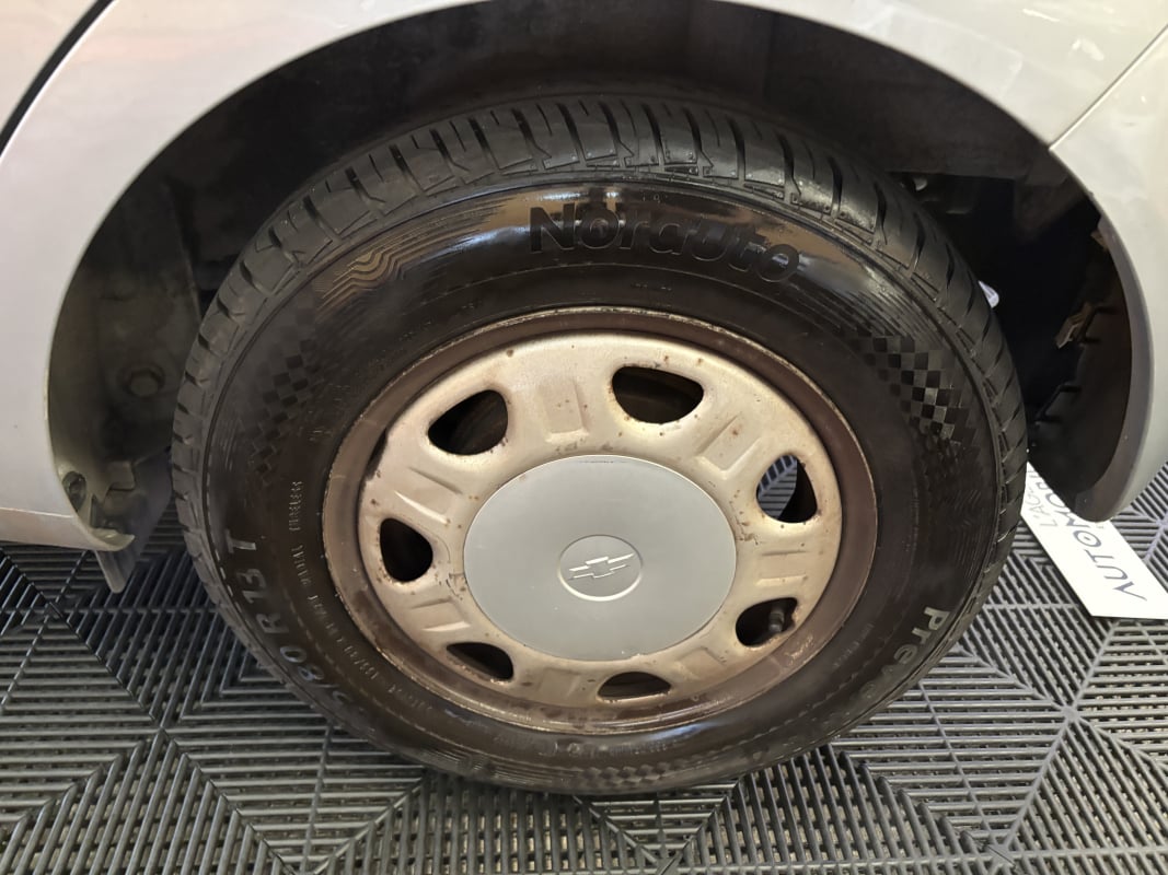 Chevrolet Spark 1 Litres 68 Ch finition LS — 25