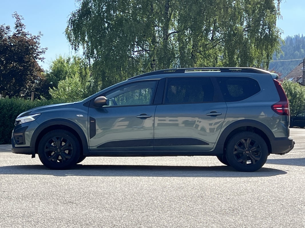 Dacia Jogger 1.6 HYBRID 141ch BVA 7 places — 2