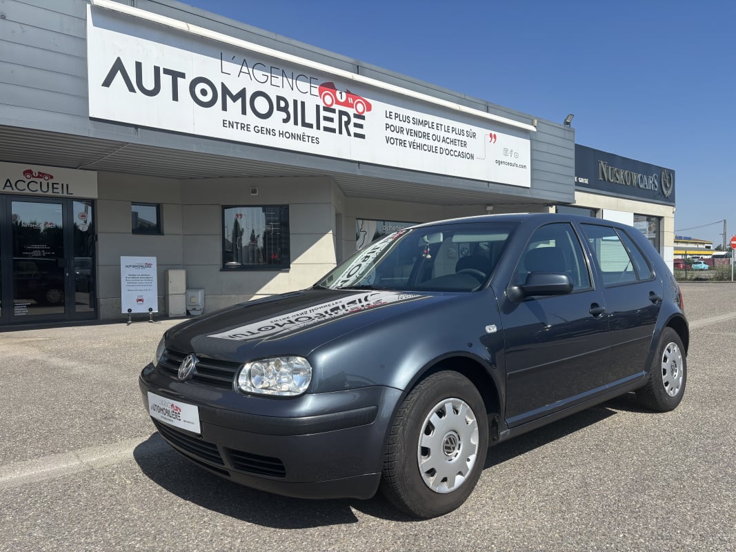 Volkswagen Golf IV 1.6 CONFORT — 1