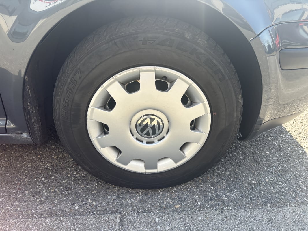 Volkswagen Golf IV 1.6 CONFORT — 19