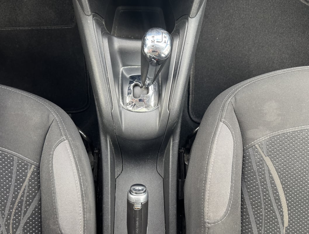 Peugeot 208 1.4 eHdi 70 ch BVA5 (BMP) Active — 2