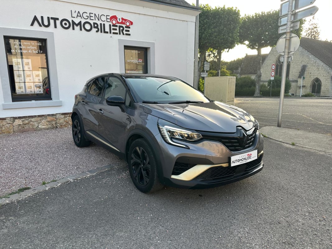 Renault Captur E-Tech 145H Engineered Hybrid — 1