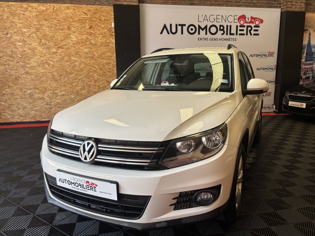 Volkswagen Tiguan 2.0 TDI 110 ch Bluemotion Sport Stlyle — 1