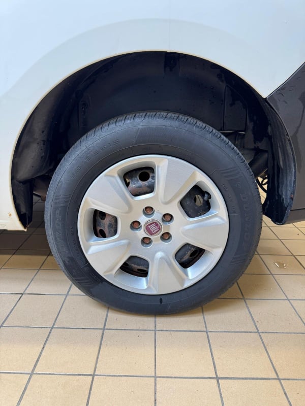 Fiat Doblo Cargo 1.6 Multijet 16v 105ch Pack Professional — 27