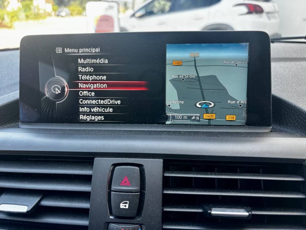 BMW Série 1 (F20) 118d 2.0 d 16V 150 ch Lounge Volant M Sport — 31
