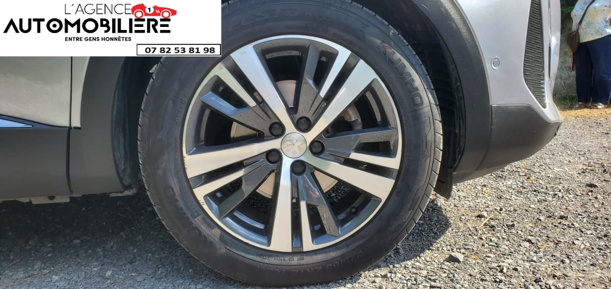 Peugeot 3008 1.2 130 CV Allure Pack EAT8 — 17