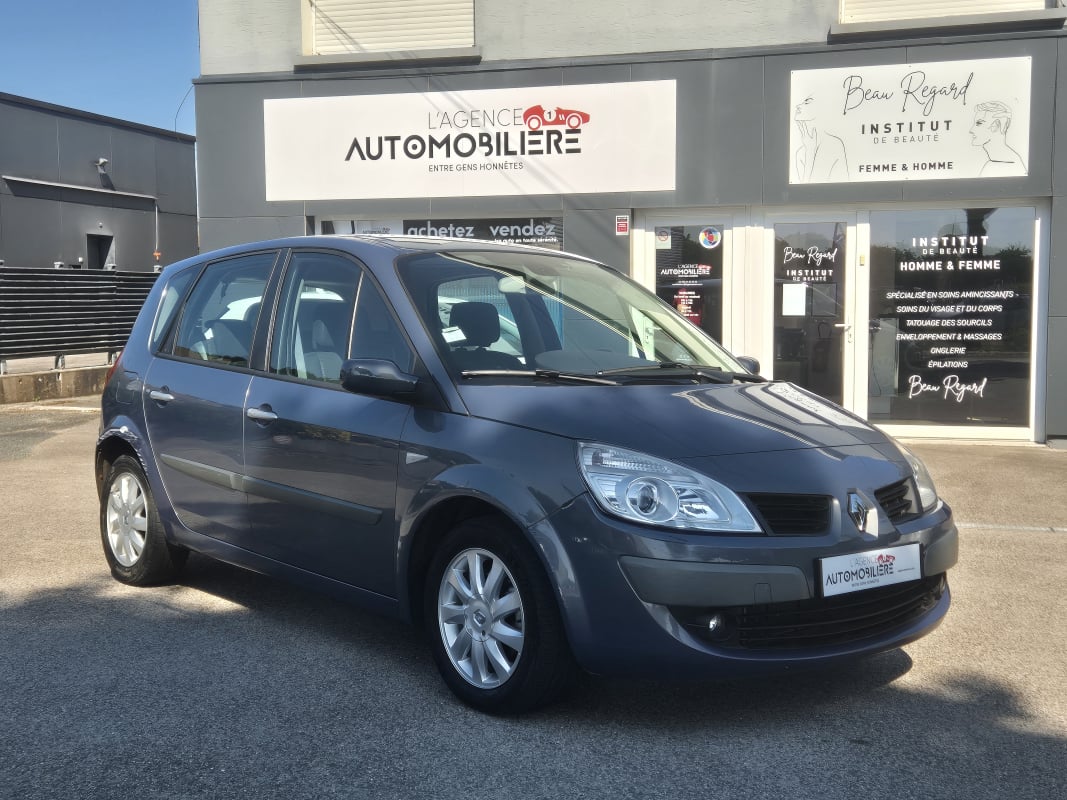 Renault Scenic 1.6 16V 110 CV Boîte auto Privilège - 110000 kms -
