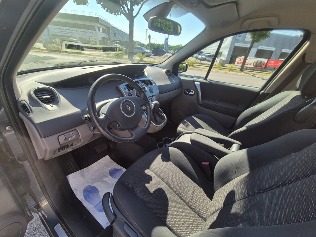 Renault Scenic 1.6 16V 110 CV Boîte auto Privilège - 110000 kms - — 15