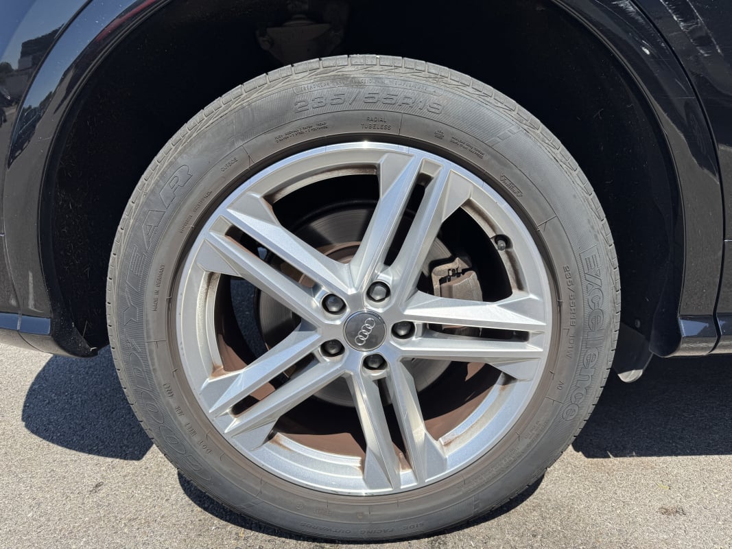 Audi Q5 40 TDI S-Tronic QUATTRO S-LINE — 33