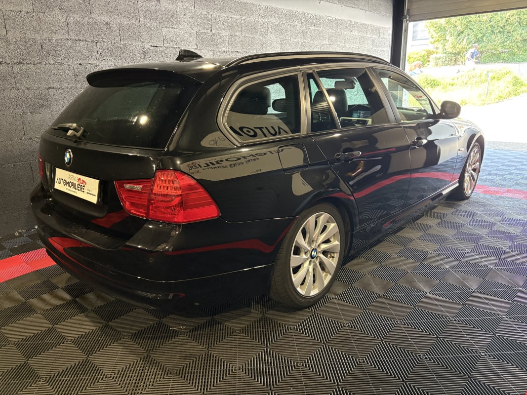 BMW Bmw Serie 3 Touring 320dA 184ch Edition Confort Toit ouvrant -GPS - Bluetooth — 2