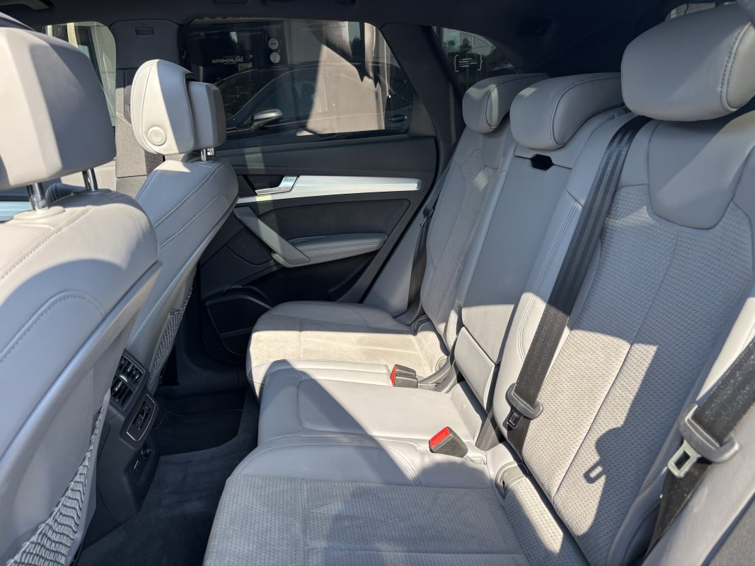 Audi Q5 40 TDI S line Quattro S tronic 7 204 ch — 15