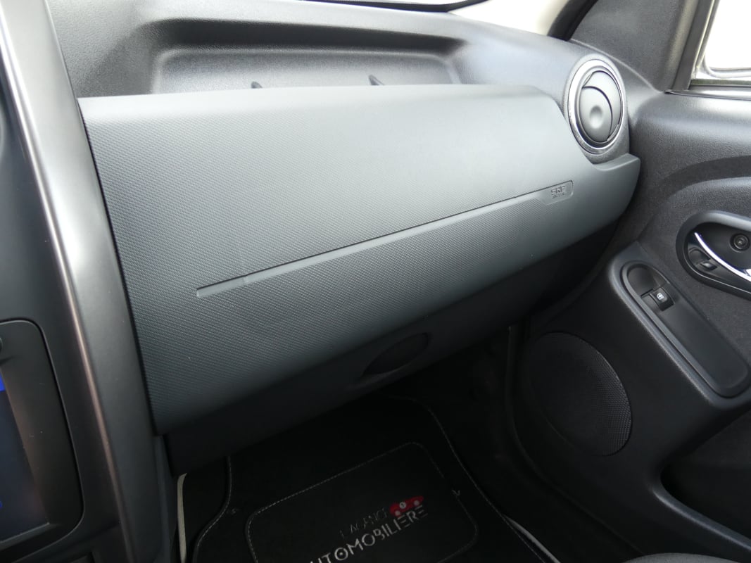 Dacia Duster PRESTIGE EDITION 2016 TCE 125 CV — 27