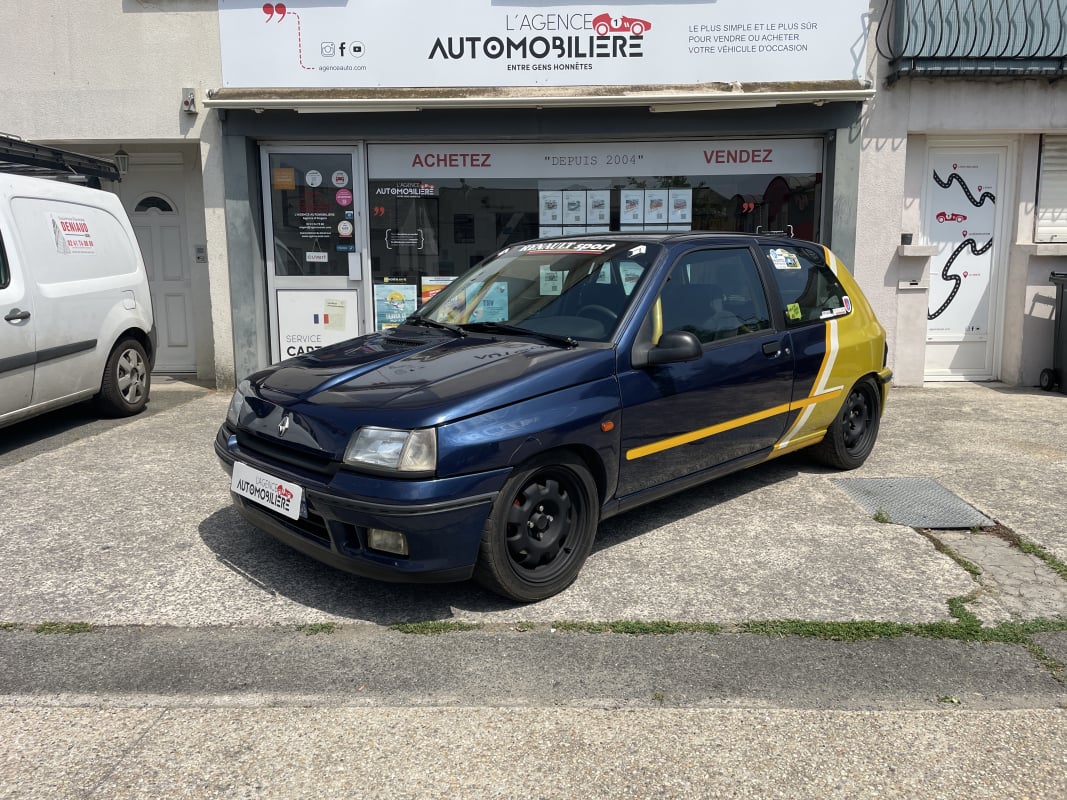 Renault Clio 16S 1.8 i 140 cv - Distribution à jour — 1
