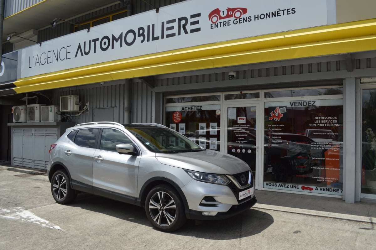 Nissan Qashqai II (2) 1.3 DIG-T 160 TEKNA — 1
