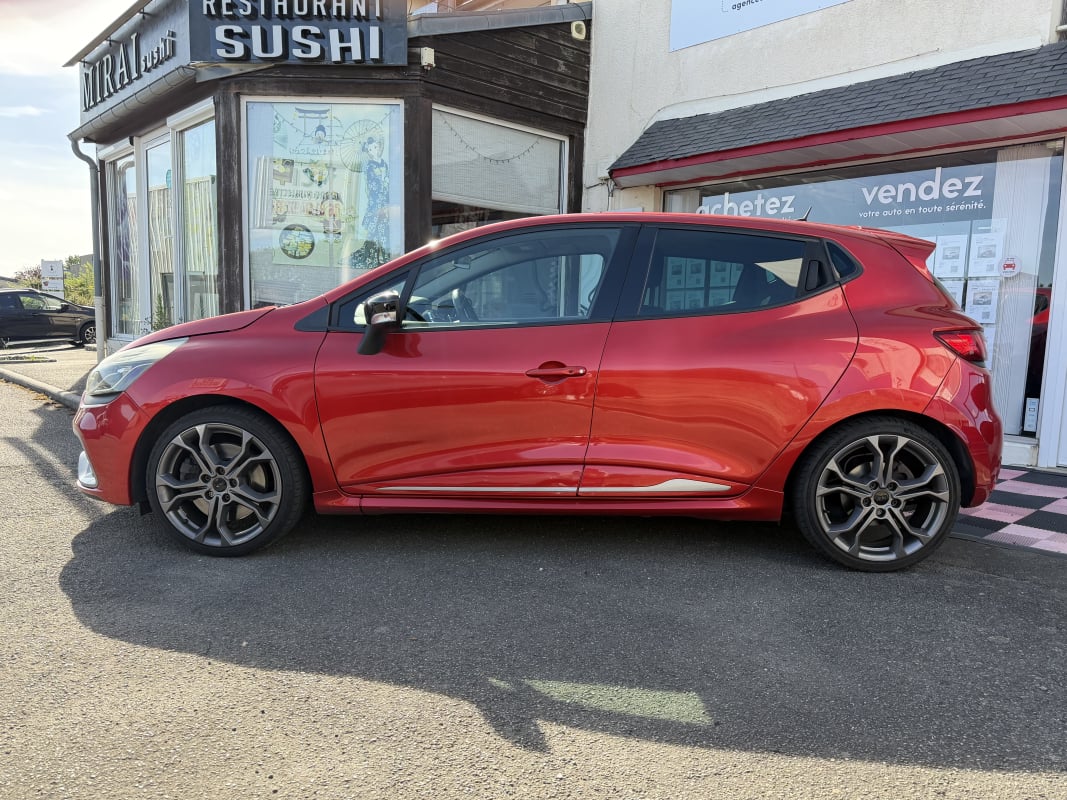 Renault Clio IV 1.6 Turbo 200 RS EDC — 2