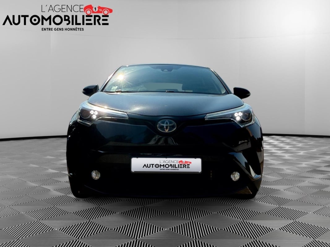 Toyota C-HR 1.8 HSD 122H 100 FULL-HYBRID DESIGN 4X2 E-CVT BVA — 2