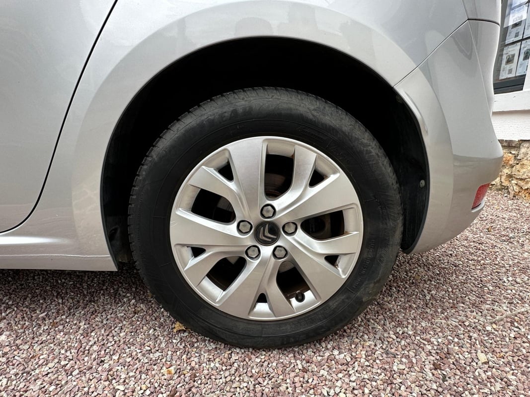 Citroen C4 Picasso 1.6 E-HDi 115ch Confort — 23