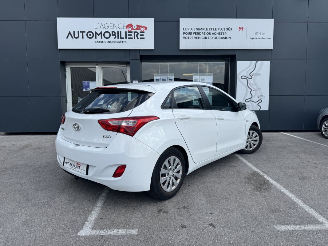 Hyundai i30 1.6 CRDI 110ch Blue drive Initia BVM — 2