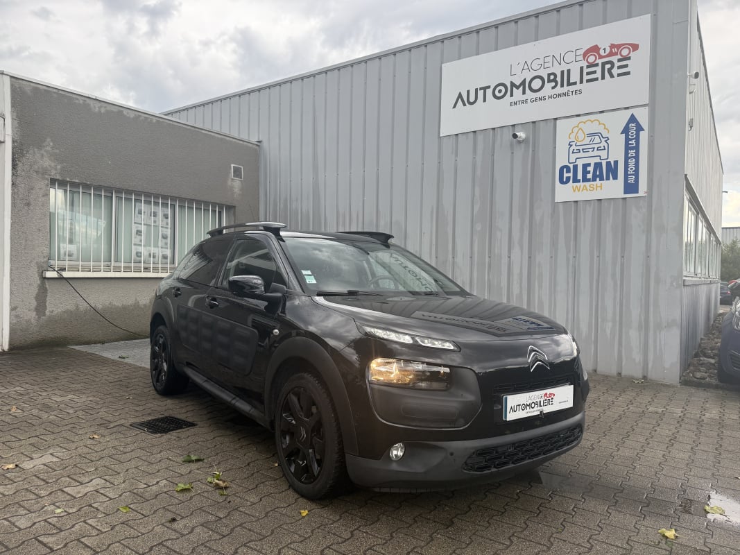 Citroen C4 Cactus 1.2L THP 110 CV 12V TURBO S&S SHINE — 1