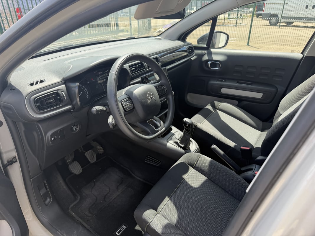Citroen C3 1.2 VTi PureTech 12V 83 cv finition Shine — 19
