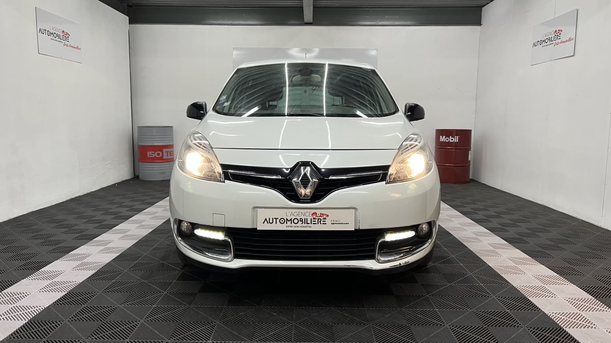 Renault Scenic III 1.2 TCe 130ch energy Bose — 2