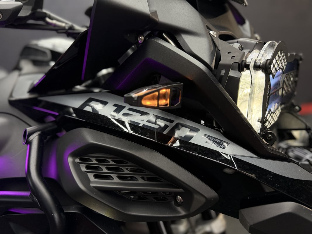 BMW GS R1250 ADVENTURE Triple Black — 16