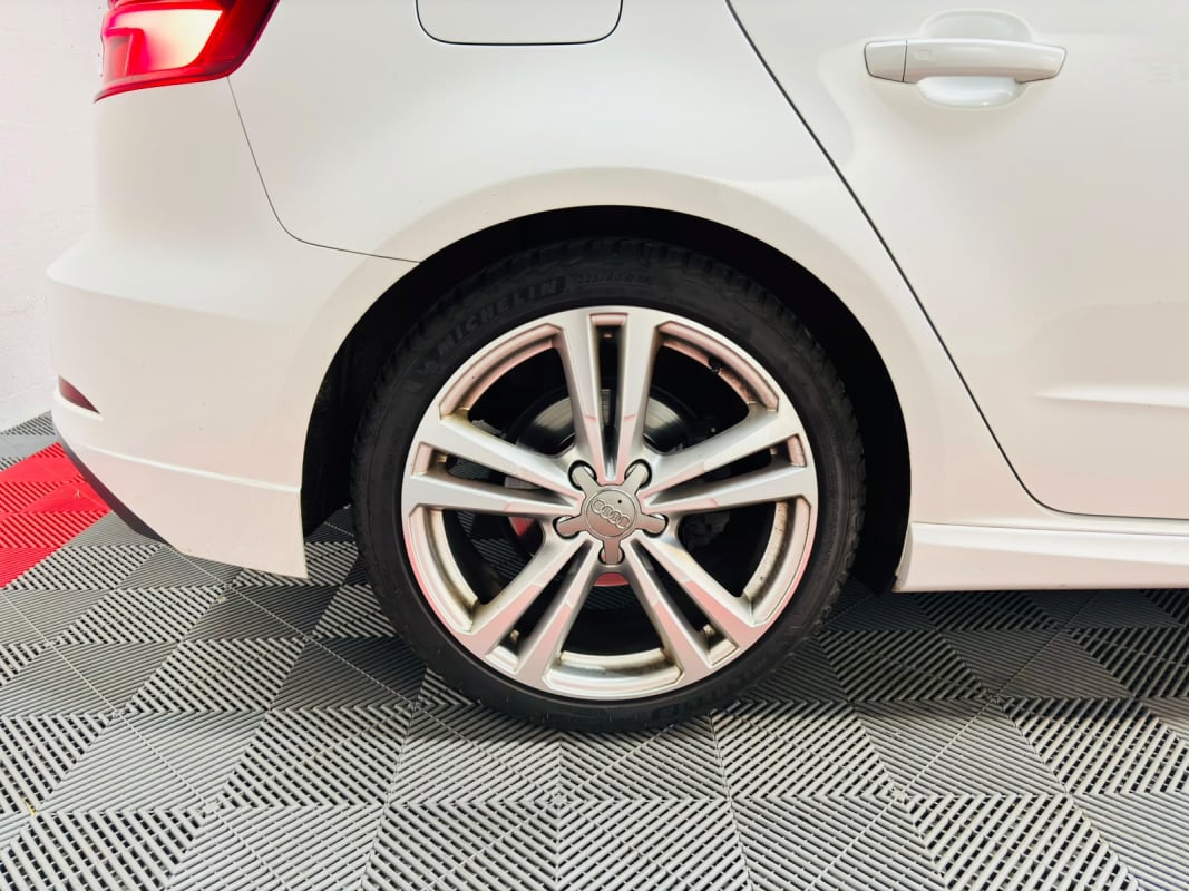 Audi Audi A3 (3e Generation) Sportback 35 tdi 2.0L 150ch s line plus s tronic7 - GARANTIE 12 MOIS — 32