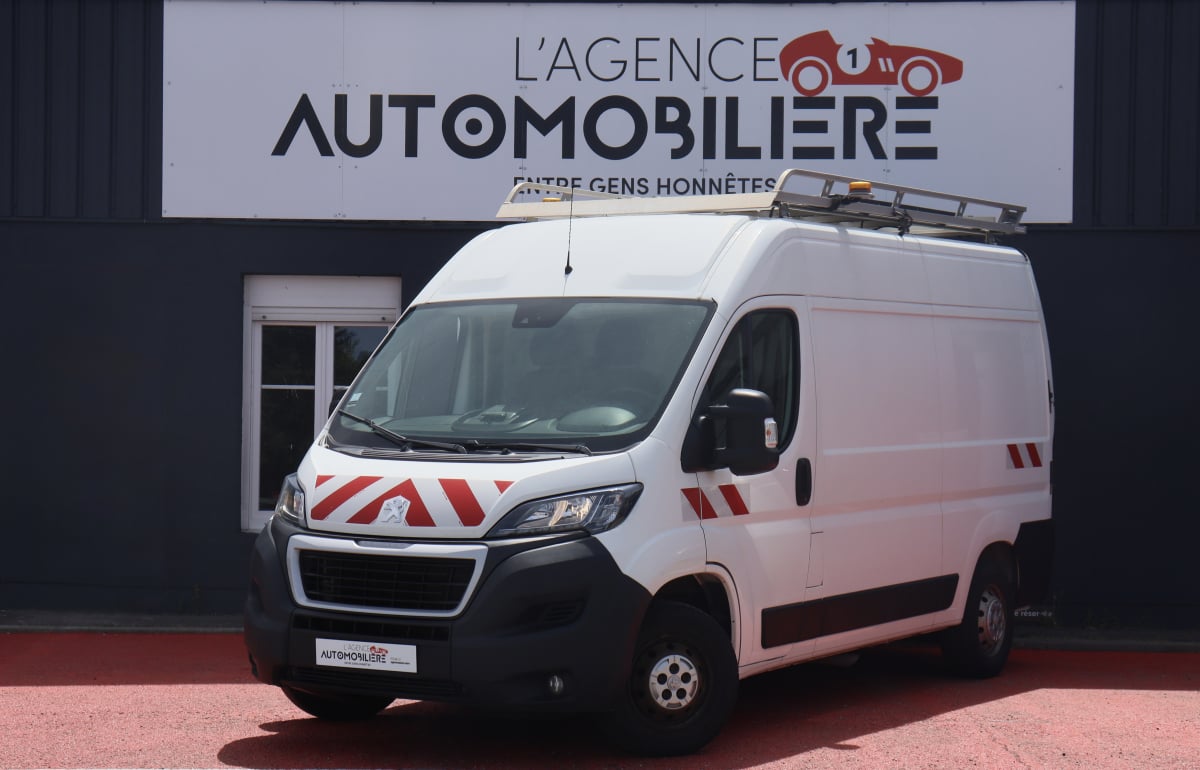 Peugeot Boxer Fourgon L2H2 2.2 BlueHDi 140 (Galerie de Toit, Panneau Solaire, Transformateur)