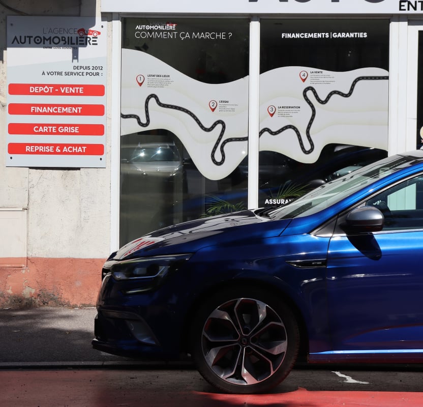 Renault Megane IV 1.3 TCe 160 GT-Line (Toit ouvrant, CarPlay, Bose) — 2