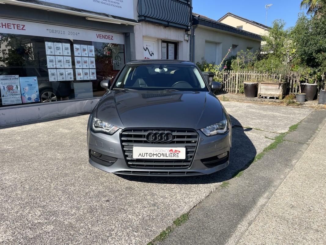Audi A3 Sportback 1.6 TDi 110 cv - Ambiente — 2