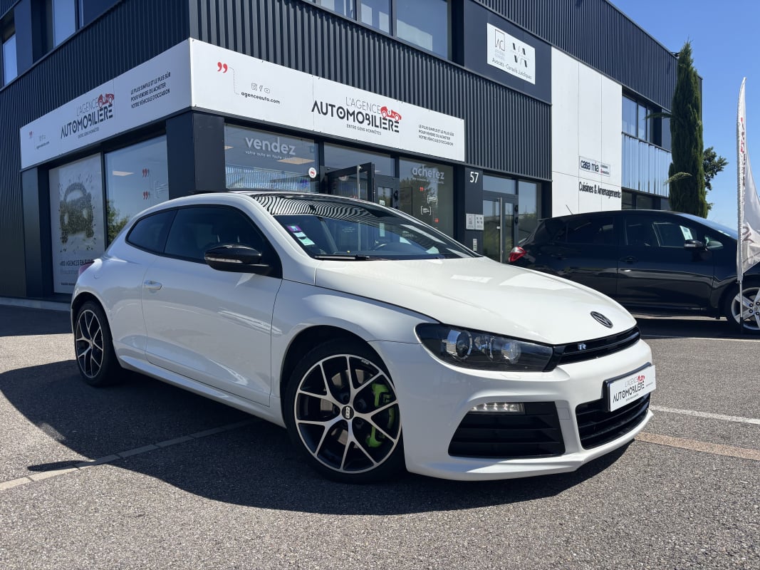 Volkswagen Scirocco R 2.0 TFSI 16V DSG6 308CV BVA - DYNAUDIO