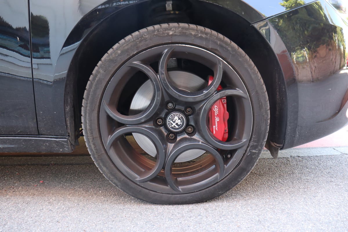 Alfa Romeo Giulietta 1.6 JTDM 120 Sprint BVA (Toit panoramique, Caméra, CarPlay) — 39