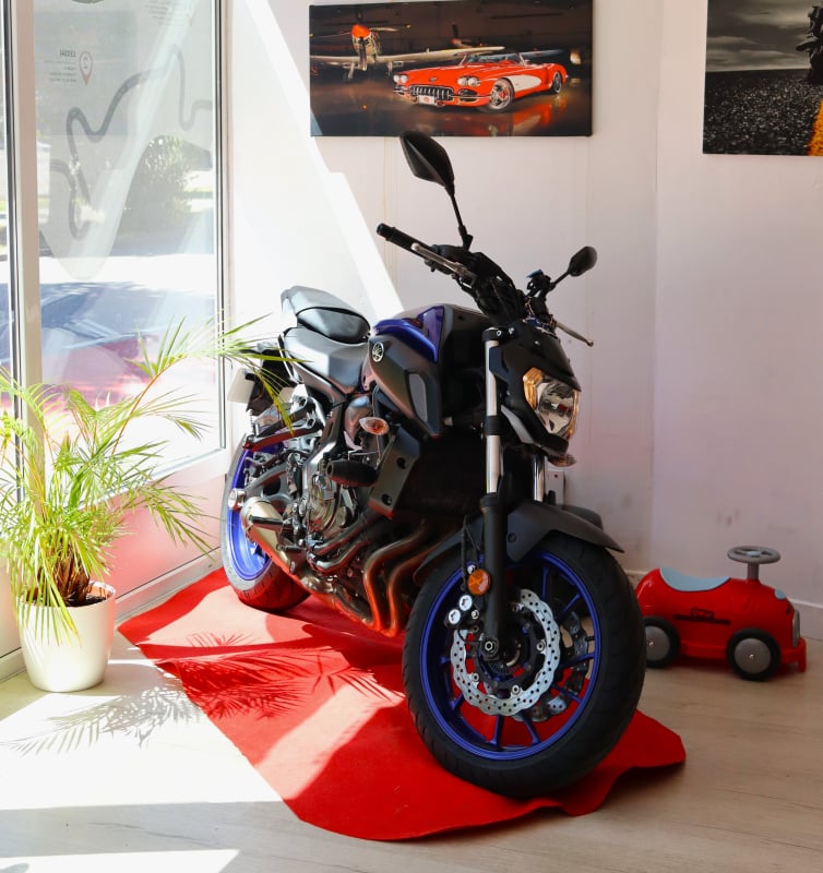 Yamaha MT07 ABS (Bridé A2, Quad Lock) — 1