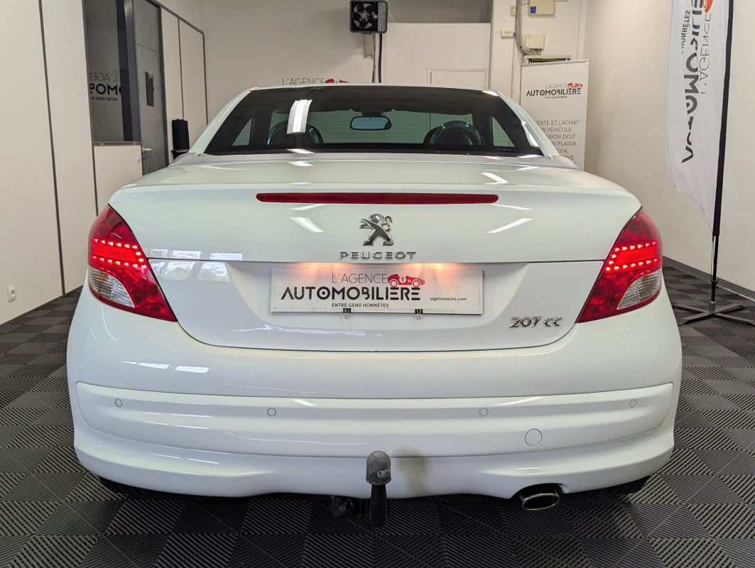 Peugeot 207 CC CC 1.6 VTI 120 CH ROLAND GARROS — 29