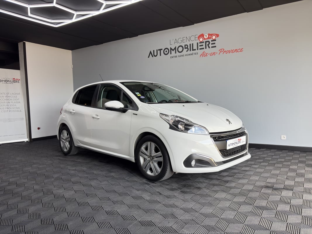 Peugeot 208 1.2 VTI 82 CV Signature — 1