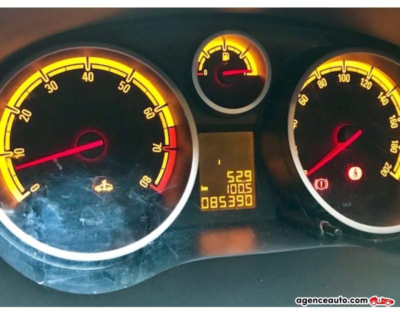 Opel Corsa 1.2 SELECTIVE — 10