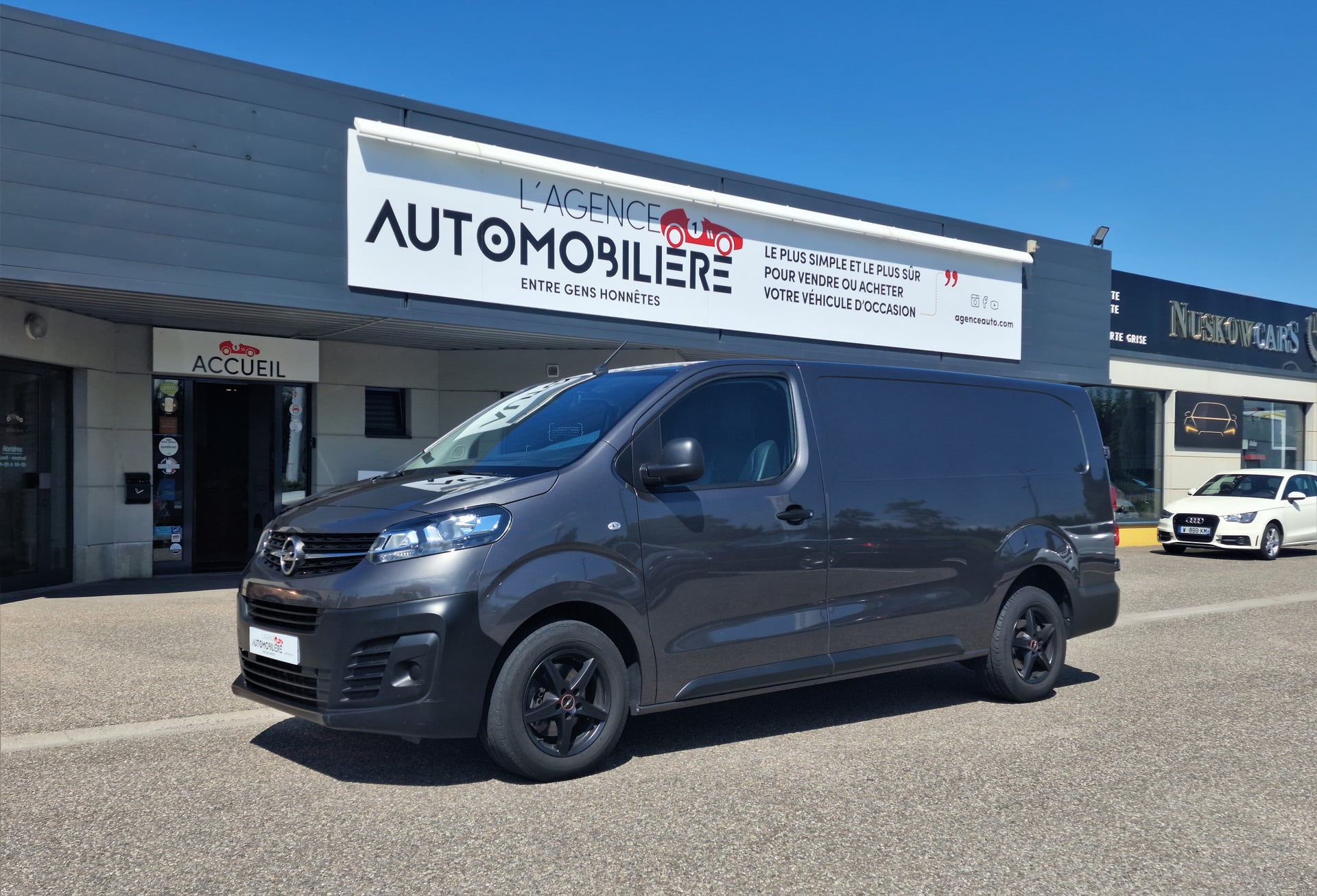 Opel Vivaro 2.0 D 180ch PACK CLIM BVA8 — 1